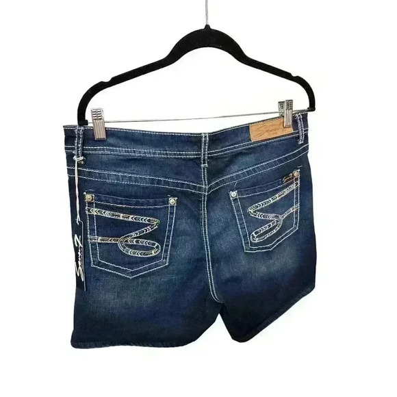 Seven 7 Embellished Jean Shorts size 16, NWT - Picture 5 of 7